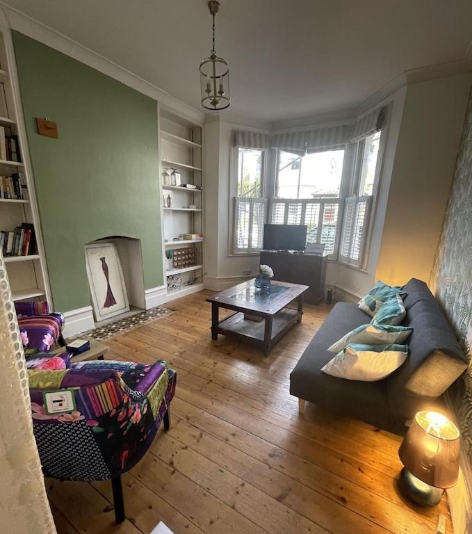 런던 Beautiful Ground Floor Garden Flat 아파트 외부 사진