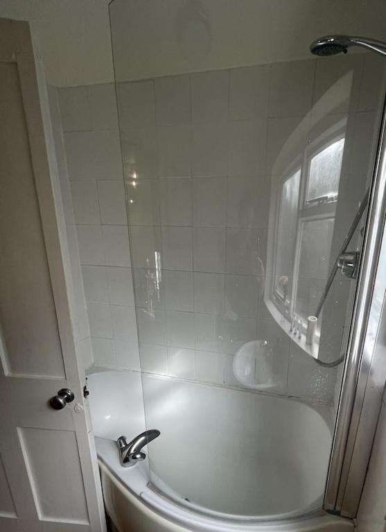 런던 Beautiful Ground Floor Garden Flat 아파트 외부 사진